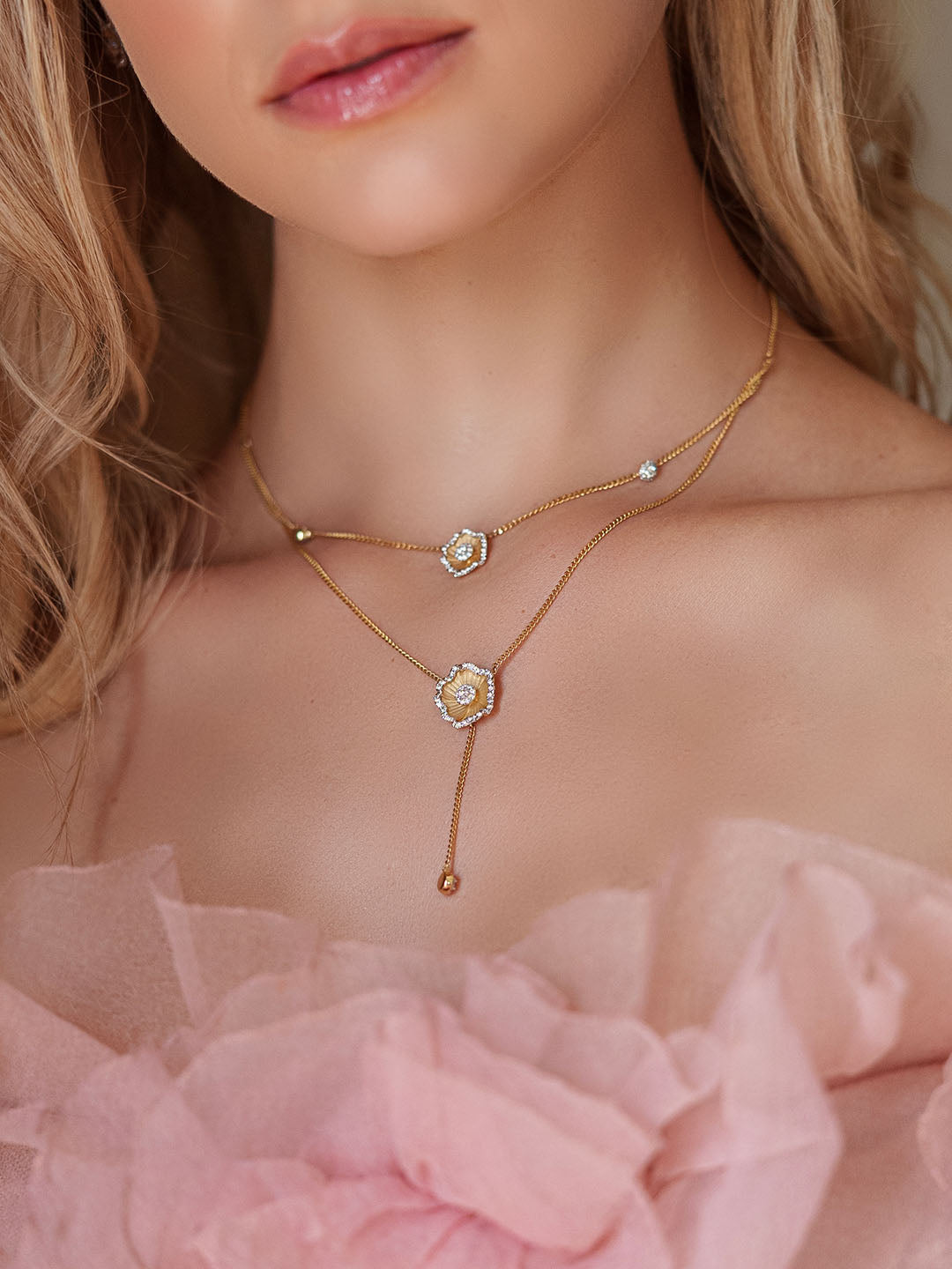 Halo Flower Yellow Gold Necklace | Marchesa