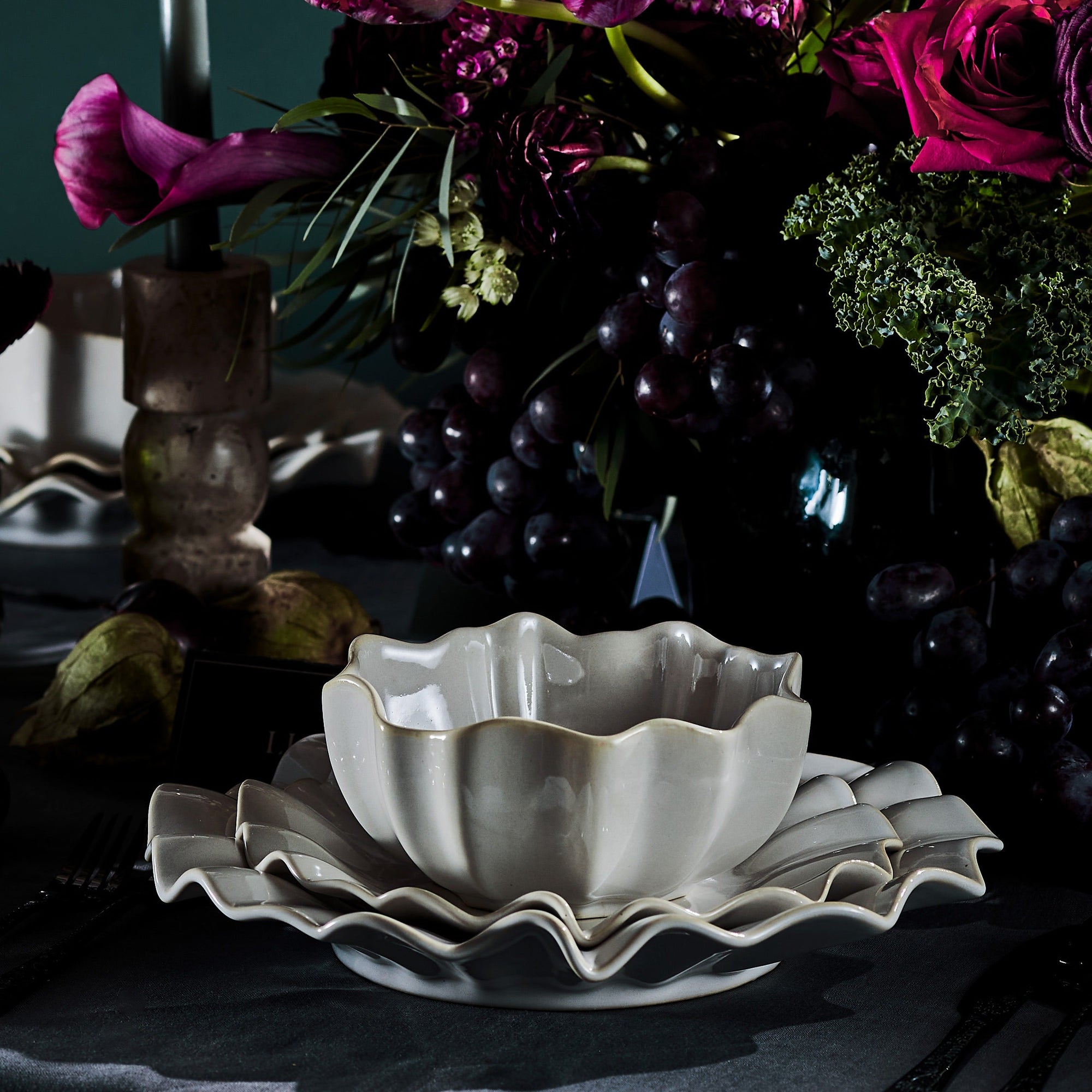 Lotus Stoneware Dinner Plate Set